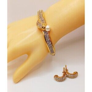 Swarovski Bangle Bracelet & Earrings Crystals & Faux Pearl Gold Tone Swan Mark